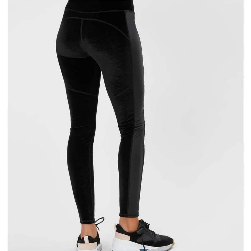 🖤 Sweaty Betty London Opulence velvet side strip faux leather black size small - Picture 1 of 10